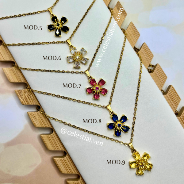 COLLARES DE ACERO CON BAÑO DE ORO REAL 18K FLORES HAWAIANAS 2