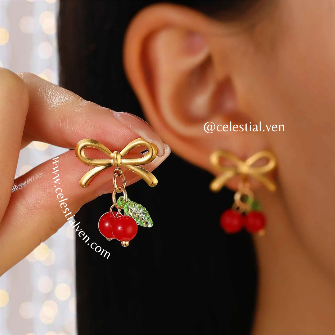 ZARCILLOS DE CEREZA ACERO BAÑO DE ORO 18K